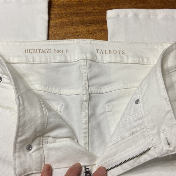 Talbots white stretch jeans - Picture 2 of 9